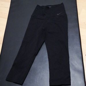 Nike Dri fits capri